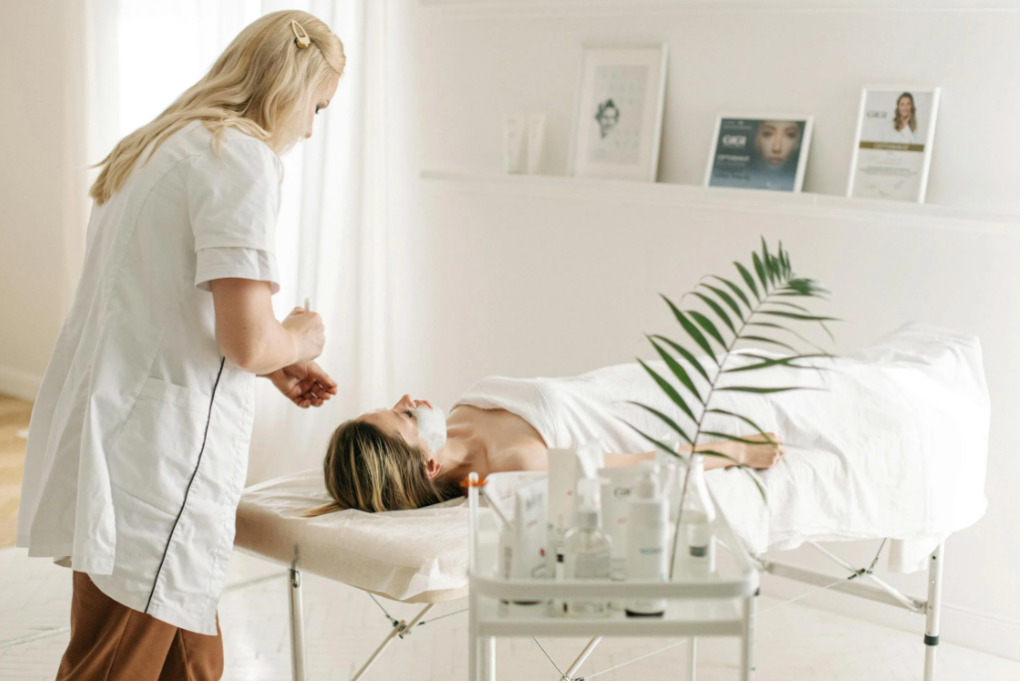 zarplata-dermatoloha-v-ukraini-skilky-realno-platiat
